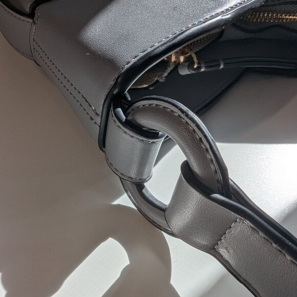 Grey Smooth Leather Hobo Bag with Adjustable Shoulder Strap and Top Zipper, NWOT - Picture 5 of 8